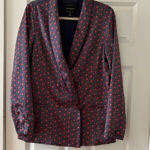 Lucky Brand blazer in navy blue print size medium. Beautiful silklike fabric.